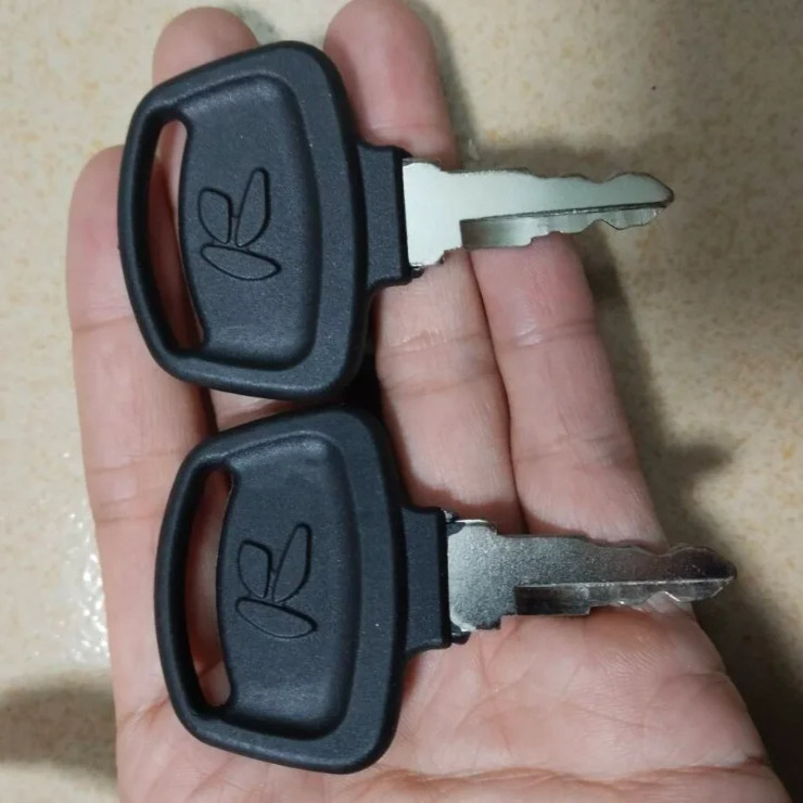 2 Chiếc Máy Xúc Phần Bắt Đầu Chìa Khóa Đánh Lửa Bắt Đầu Chìa Khóa Bên Cửa Phù Hợp Cho KATO HD770 HD8