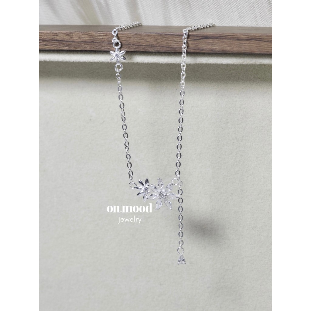 DÂY CHUYỀN 2 BÔNG HOA | HÌNH ẢNH TỰ SẢN XUẤT BỞI ONMOOD | TẶNG KÈM NƯỚC RỬA BẠC VÀ HỘP XINH IU | D98