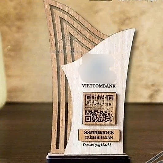 Mã QR để bàn MẪU MỚI, Bảng gỗ in mã QR ngân hàng, QR code để bàn