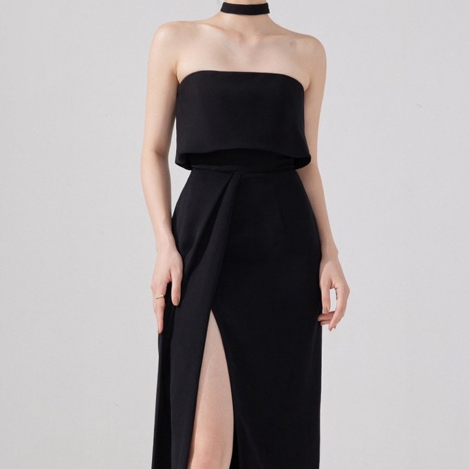 VÁY ĐẦM QUÂY Trio Ji đen có đai cổ ( thanh lý)