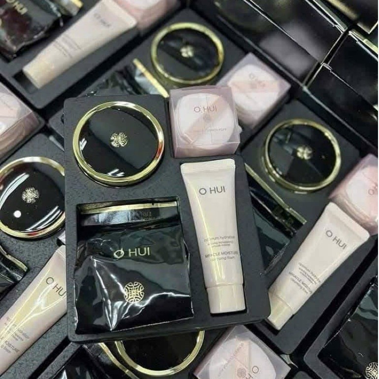 SET CUSHION OHUI đen Ultimate Cover Cushion Moisture