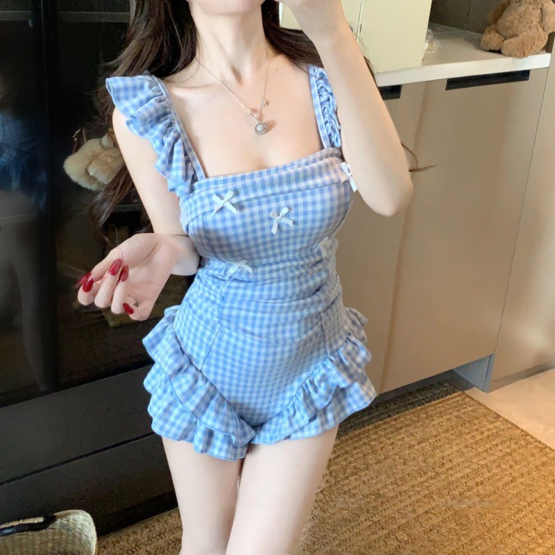 Đồ bơi một mảnh kẻ sọc xanh tươi có xù xì để bơi trong kỳ nghỉ | BigBuy360 - bigbuy360.vn
