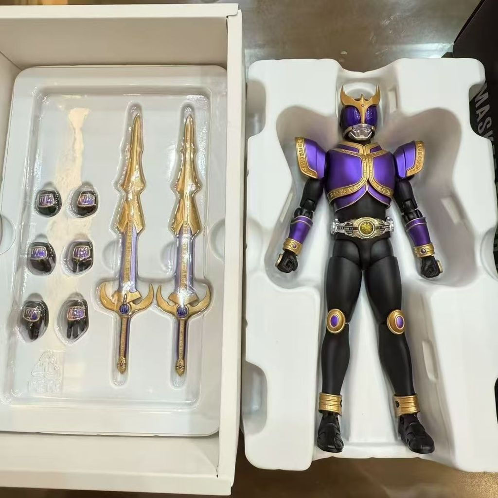 [Sẵn Sàng] KO Kamen Rider Kuuga SHF Real Bone Khắc kuuga Thăng Hoa Titan Hình Mẫu Di Chuyển Được Kam
