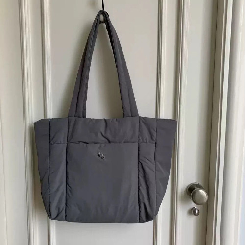 Túi Tote Laptop Nylon Puffy Nhẹ Không Gian Lớn Đi Lại Ví Đeo Vai