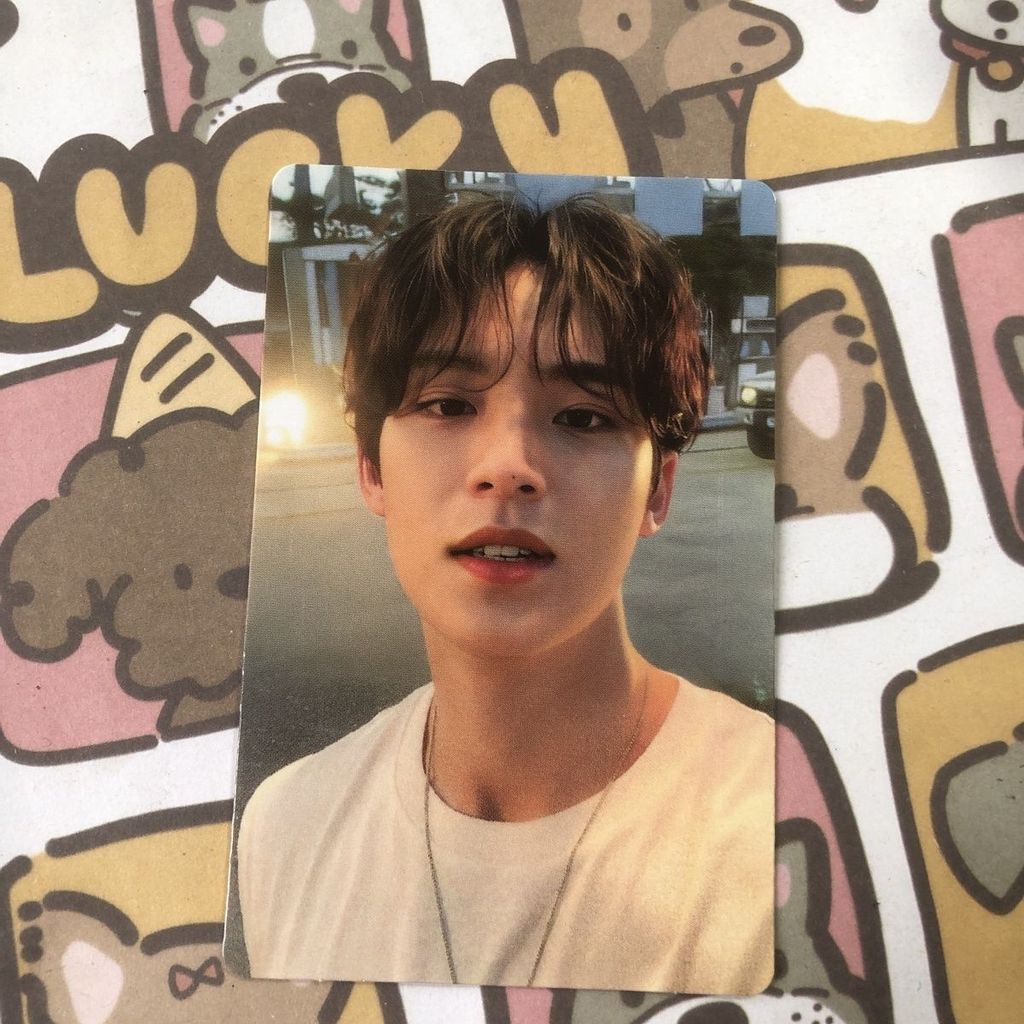 Seventeen răng thỏ Kyu Kim Min Kyu thẻ nhỏ yzy thẻ đặc biệt
