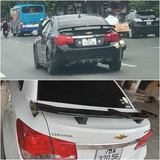 Đuôi gió thể thao mẫu F1 lắp cho Chervolet Cruze ( laceti nhập)