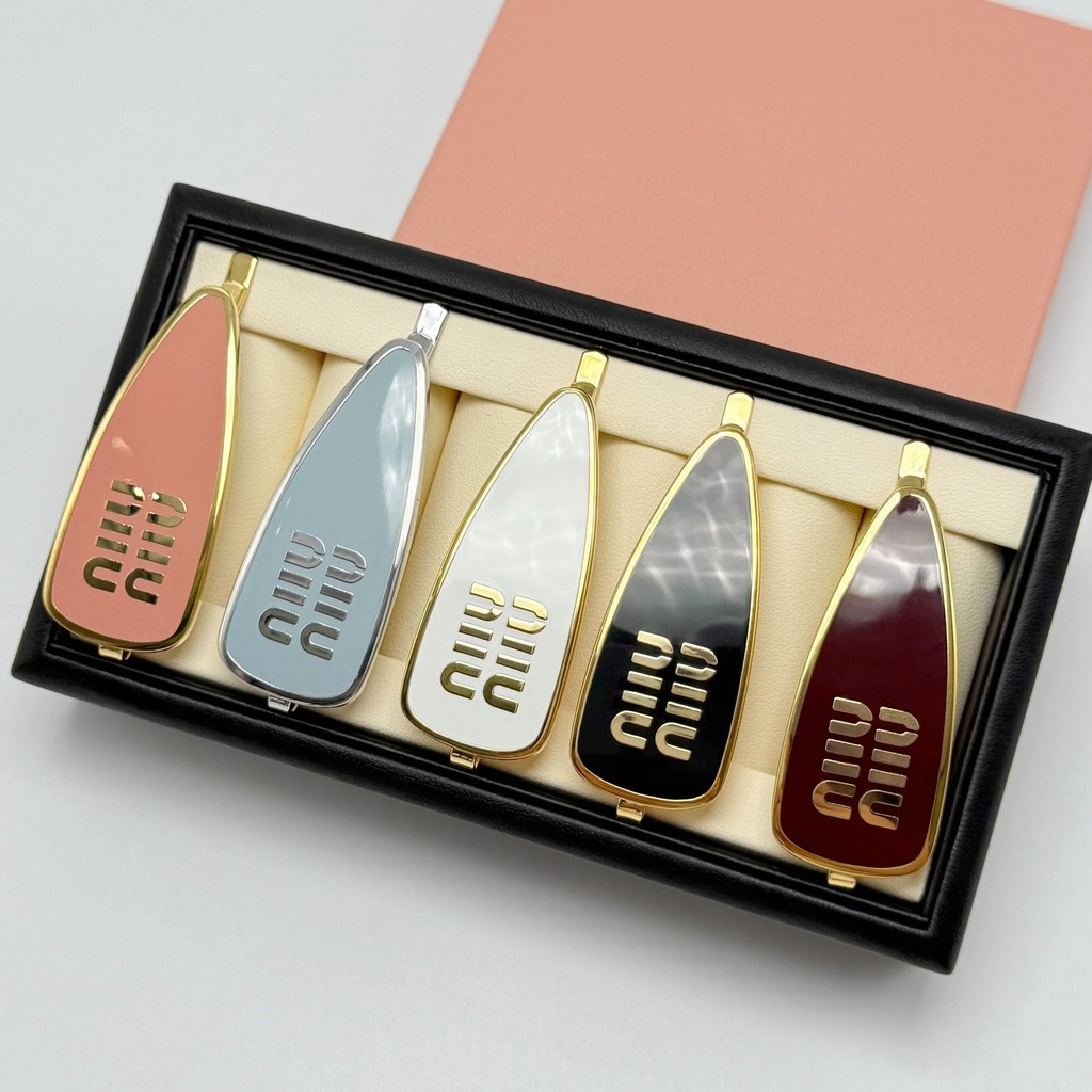 ON9C MM Miu Miu's House  Enamel water drop hair clip, letter metal fashion personalized bangs clip, 