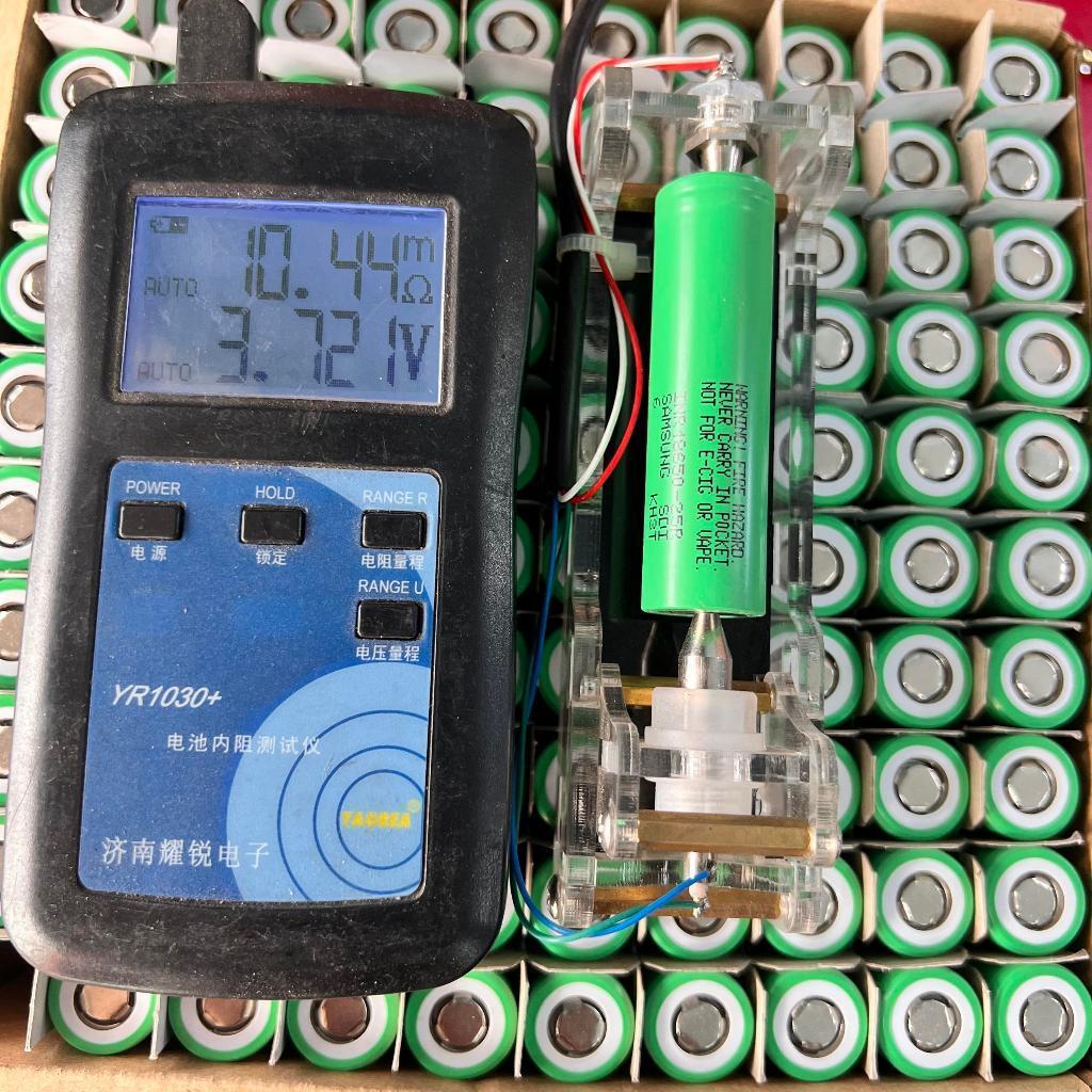 Cell pin 18650 Samsung 25r Dỏng Xả 25A tức thời 35A mới 100%