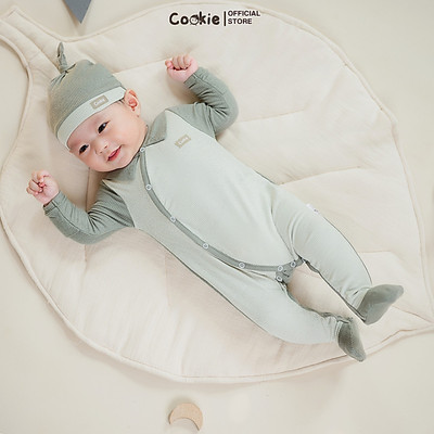 Đồ Ngủ Cho Bé Gái Bé Trai 𝑪𝑶𝑶𝑲𝑰𝑬, Sleepsuit Sơ Sinh Cài Lệch Liền Tất Chân Và Bao Tay Lật Size Từ 0 Đến 1 Tháng 2026