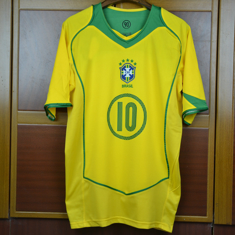 Áo Đấu Retro Brasil 2004 -Ronaldinho & Ronaldo, Phong Cách Cổ Điển