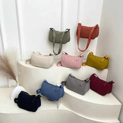 Túi đeo vai Nylon ngọt ngào thời trang dành cho nữ Công suất lớn Dây đeo có thể điều chỉnh Lưu trữ mỹ phẩm Ô dù Túi đeo chéo