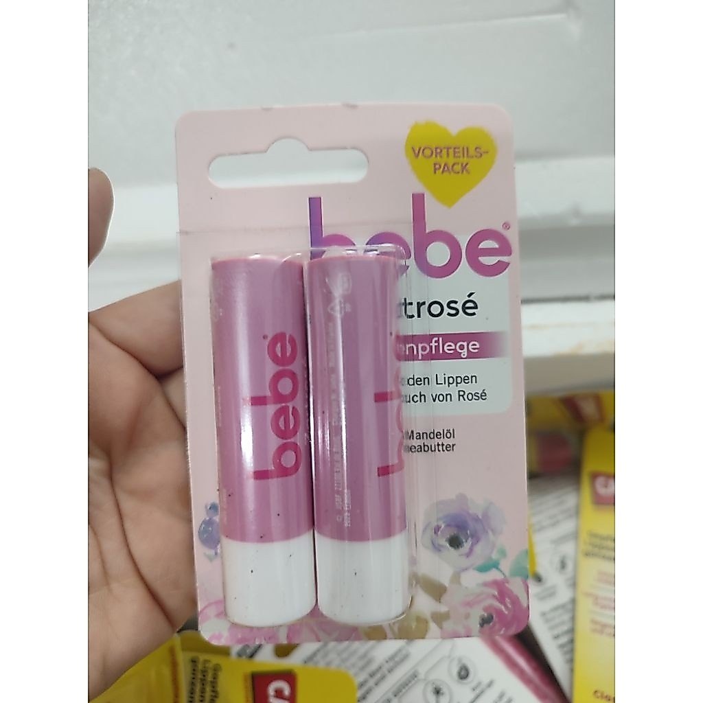 Son dưỡng môi Bebe thỏi đôi
