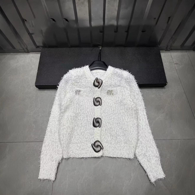 6UH6 Mi**iu Early spring round-neck knitted cardigan with printed letters, elegant and youthful, cas