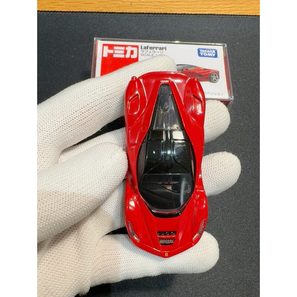 Domeka TOMICA No. 62 Ferrari LaFerrari