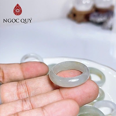 Nhẫn cẩm thạch A - Nhẫn phỉ thúy type A chất nếp hóa bông màu xanh nhạt phớt phỉ nhẹ LM14 - Ngọc Quý