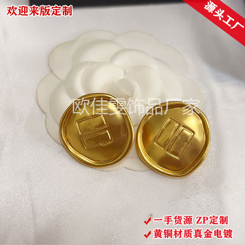 P0KH Four-square grid earrings in the wind, irregular circular design, brushed finish