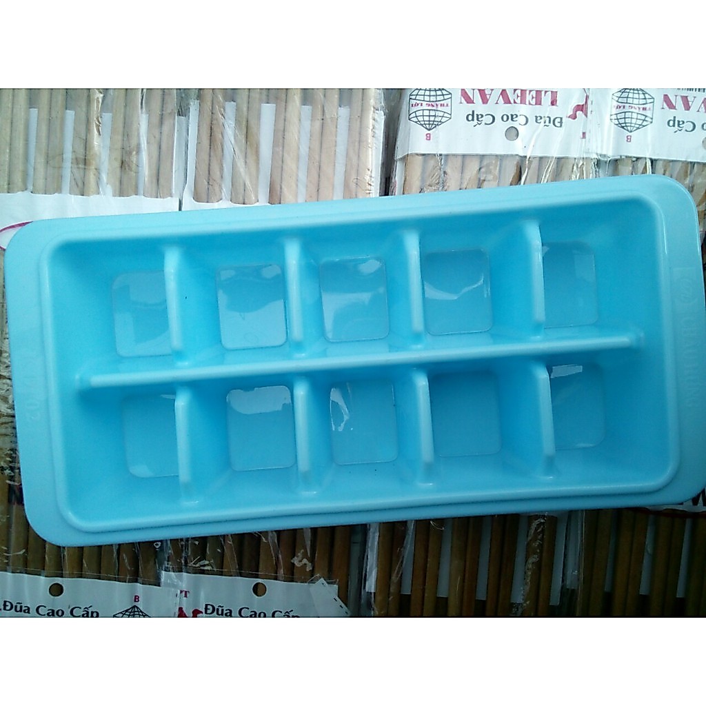 Khay làm đá nhựa 10 viên M2T