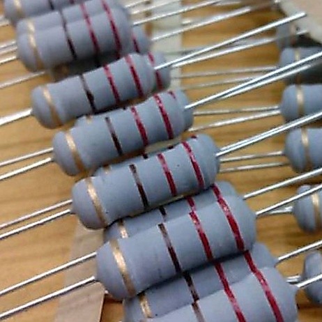 0000932 R 220 Ω 3 W 220 Ohm 3 Watts 220 Điện trở 5 miếng