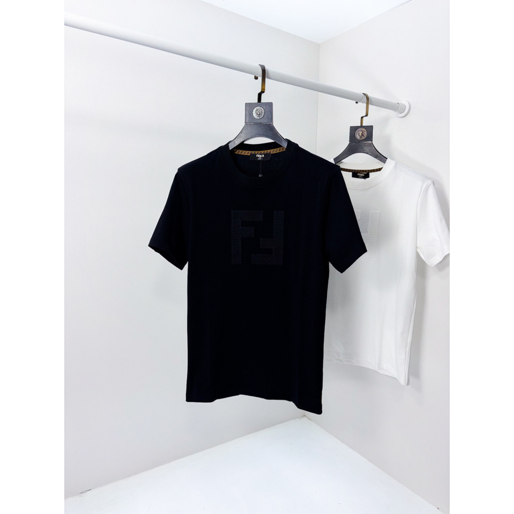 FENDI Counter Phiên bản Áo thun ngắn tay phong cách cặp đôi cổ tròn in chữ phong cách Mùa hè Quần áo
