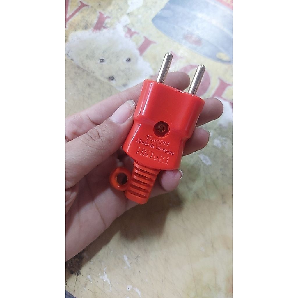 02 cái Phích cắm điện chịu tải 8000W , 3000W, 2200W, phích âm, phích chuyển các loại