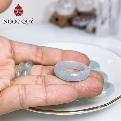 Nhẫn cẩm thạch A - Nhẫn phỉ thúy type A chất nếp hóa màu phớt xanh nhạt LM18 - Ngọc Quý