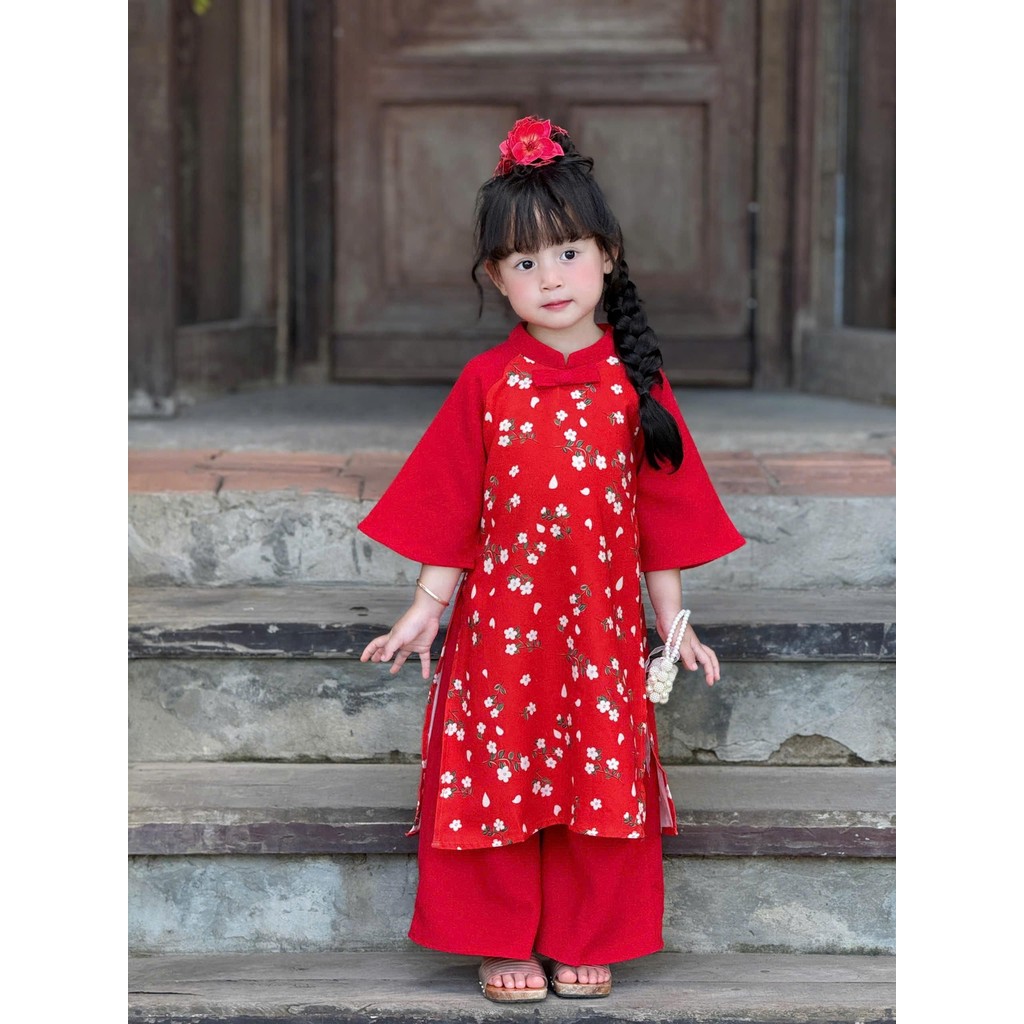 [JUNE withlove] AD5 - Áo Dài Tết Bé Gái Nhung Đỏ Hoa Trắng – Mềm Mịn, Lên Dáng Xinh, Mẫu Mới 2025