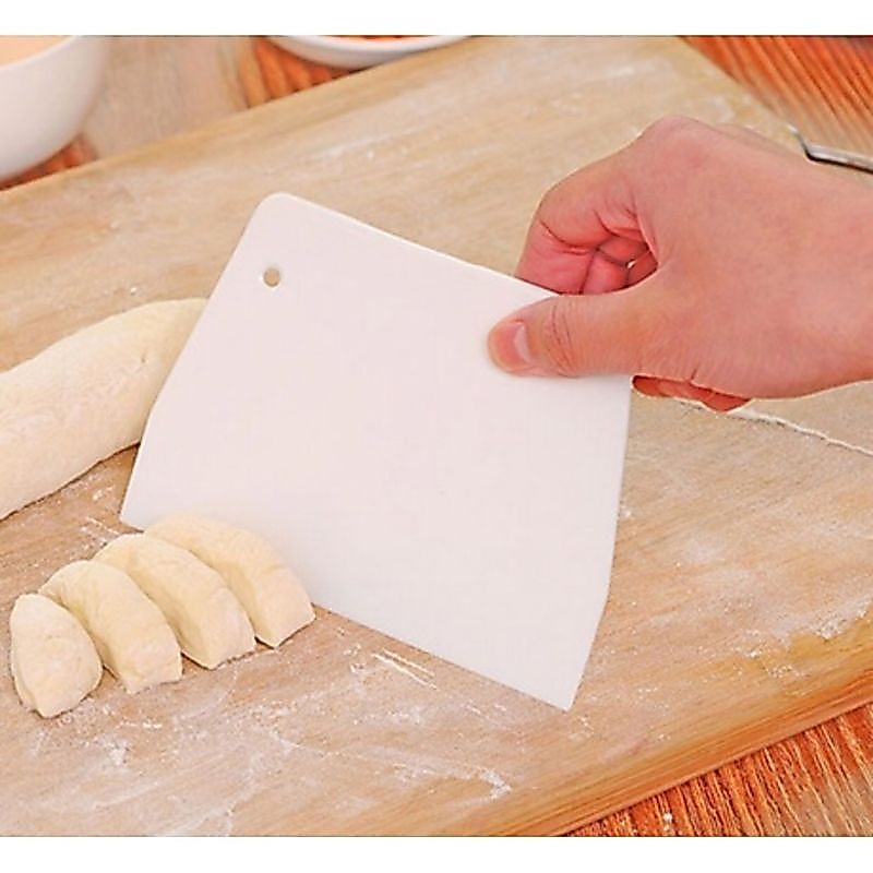 Cắt bột vét bột nhựa 2 cái