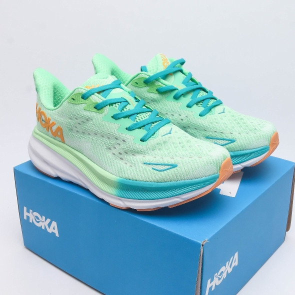 Hoka One Clifton 9
