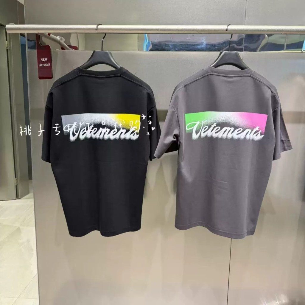 Hàng có sẵn VETEMENTS