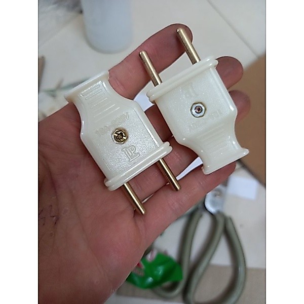 Phích cắm điện chống vỡ 10A - 220V