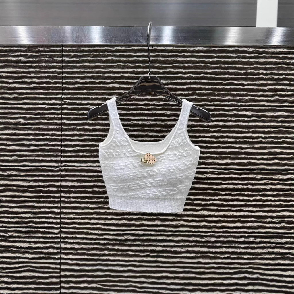 VNF0 Nanyou F New two-color jacquard letter vest with brooch