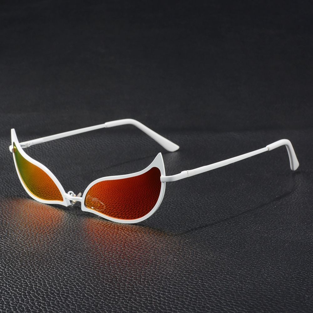 One Piece Doflamingo Kính cosplay Hai Chiều Cá Tính Thoáng Mát Phong Cách Punk Kính Mát Retro M26062