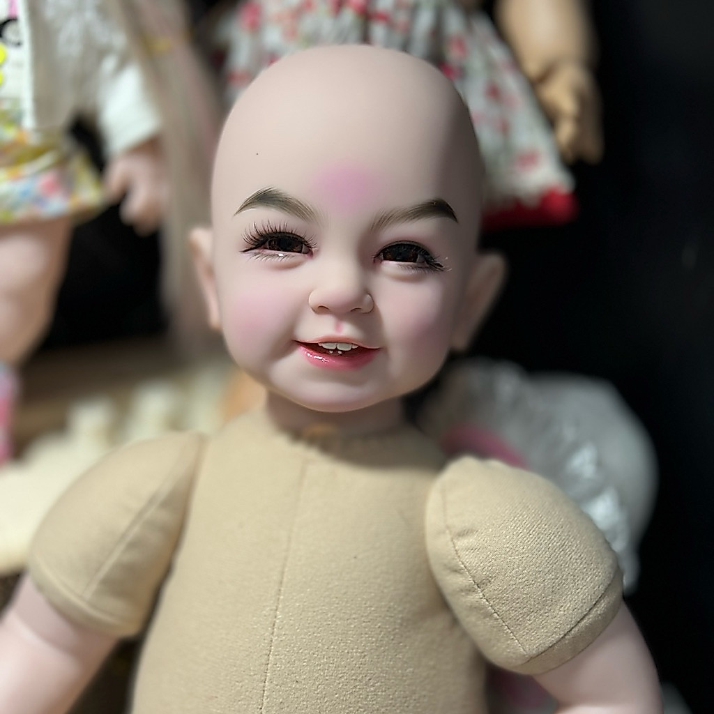 Búp Bê mắt tít 22 inh NPK trang điểm bé gái