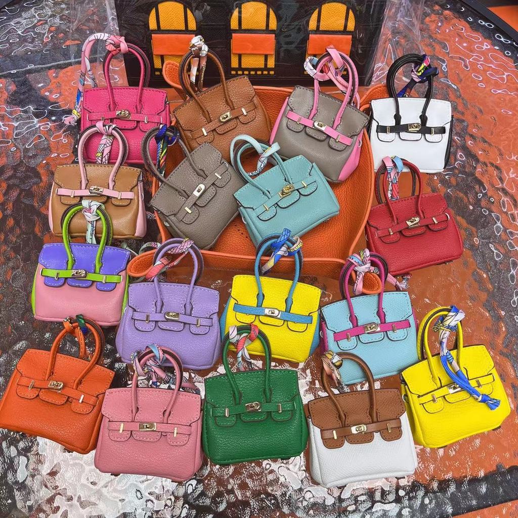 F3KQ New fashion mini bag pendant, cute platinum-colored earphone case, lipstick bag, car keychain, 