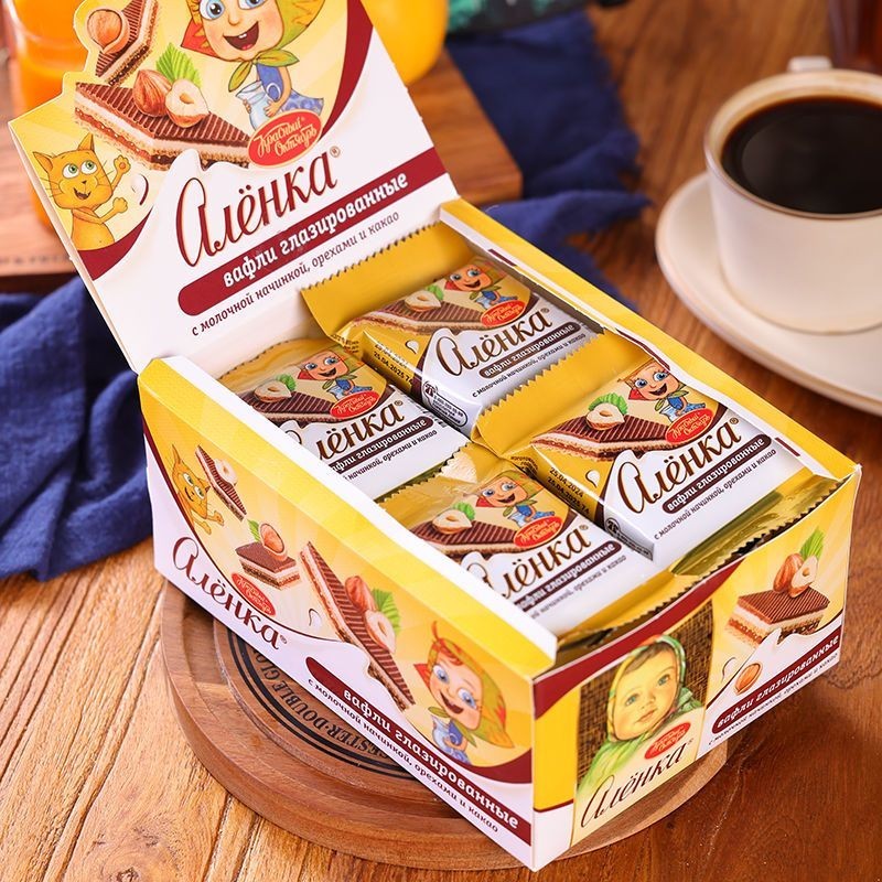 Chính hãng nhập khẩu Nga Eleanor Wafer Biscuits Chocolate Hazelnut Sữa Sandwich Snacks Đồ ăn nhẹ / N