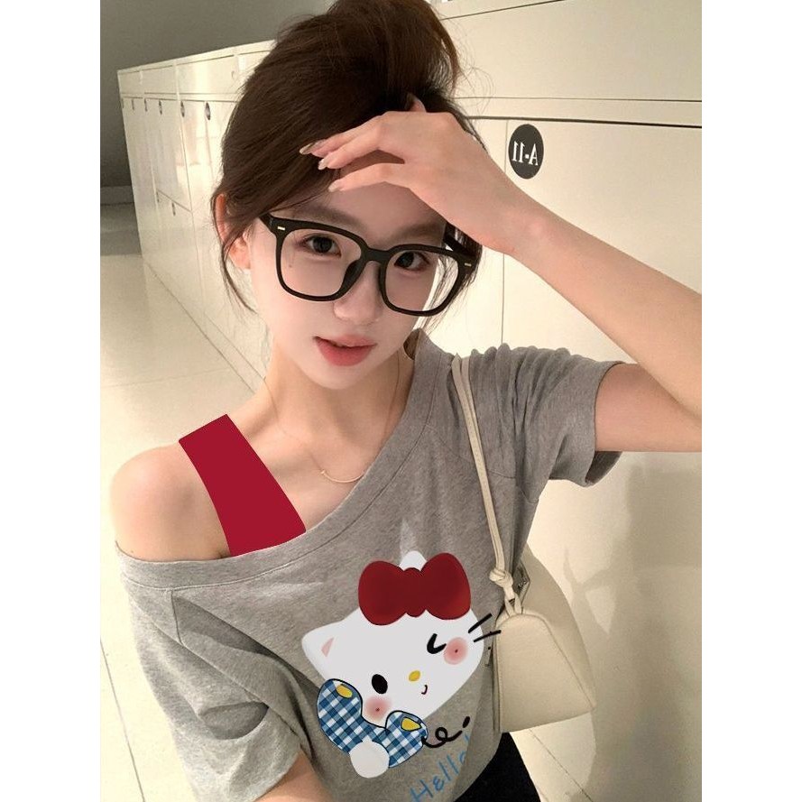 Ngọt Ngào Mát Hello Kitty Hello Kitty Hello Kitty Sling Slanted Vai Áo Thun Nữ Mùa Hè Dopamine Rời G