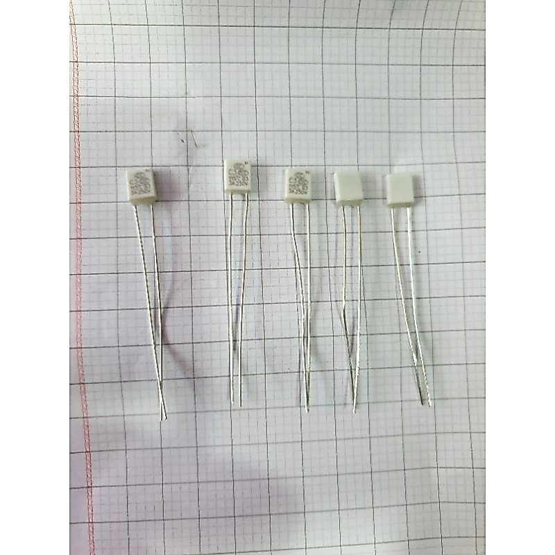 5 cái cầu chì quạt 2A vuong