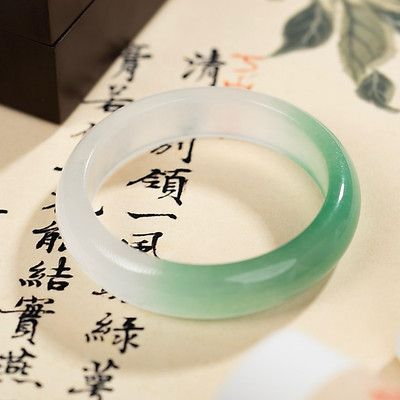 Vòng Tay Thạch Anh Trắng Ánh Xanh Ngọc Bản Hẹ - Ngọc Trai Trường Thịnh