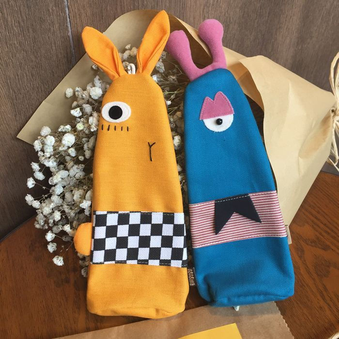 TQ~New Korean cartoon animal canvas pencil case, creative fabric design, cute and fresh, soft style,