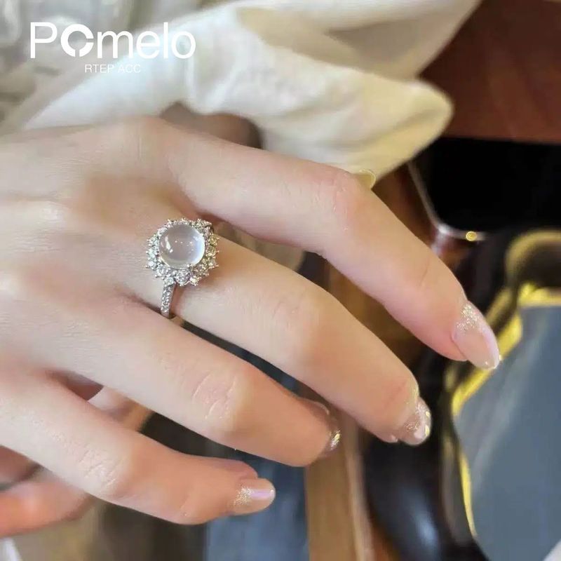 POMELO Mới Trung Quốc Trắng Chalcedony Trứng Mặt Nhẫn Nữ Niche Thiết Kế Ánh Sáng Sang Trọng Cao Cấp 