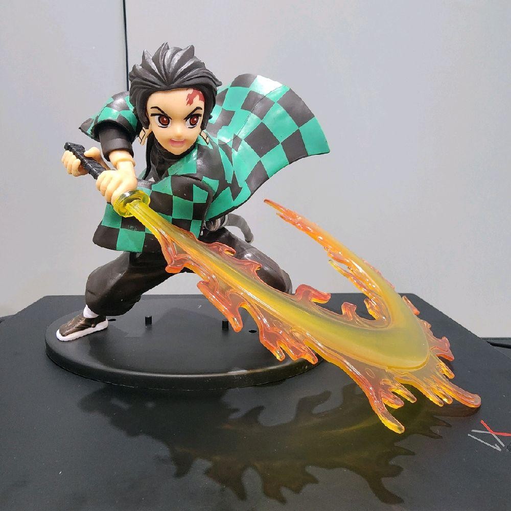 Mô hình Kamado Tanjirou dáng chiến đấu - Hiệu ứng kiếm đẹp - Kimetsu No Yaiba