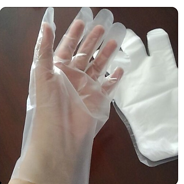 100 chiếc găng tay nilon dùng 1 lần