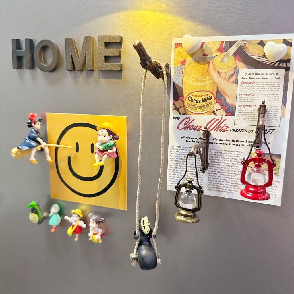 TQ~Creative retro small hook kerosene lamp magnetic fridge magnet faceless man magnet decorative hom