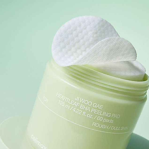 Toner Pad Tẩy Tế Bào Chết Celimax Ji Woo Gae Heartleaf BHA Peeling Pad 125ml/ 60pads