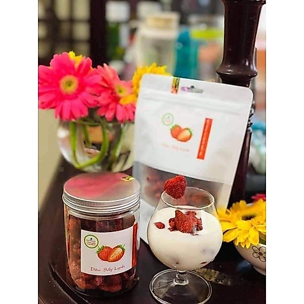 Dâu sấy lạnh-500g