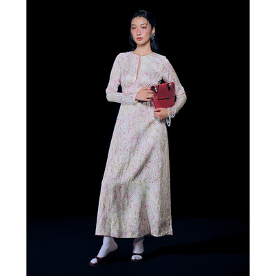 GIGI - Đầm midi cổ tròn tay dài in hoa nữ tính_G2102D245169-45
