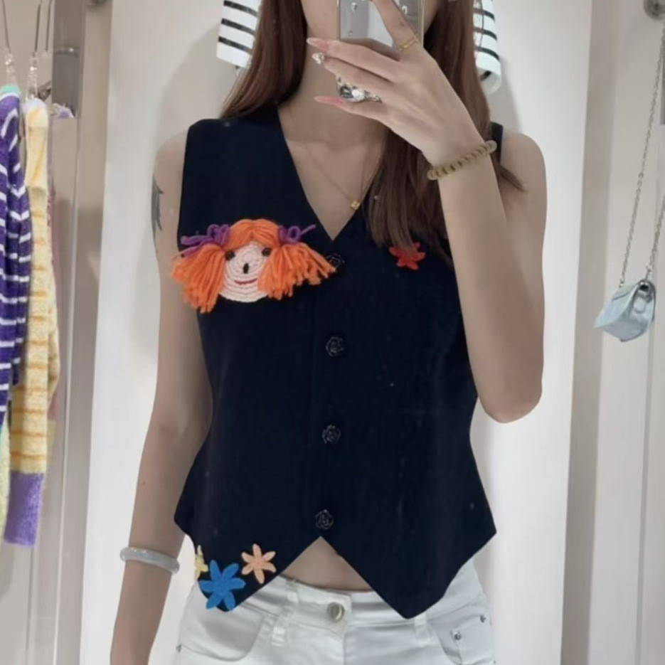 95WN Self-Portrait 2025Autumn new design knitted vest top with braided doll hand-decorations, slim f
