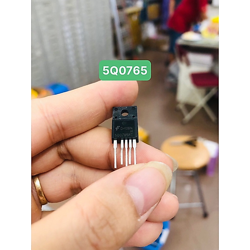 Set 2 IC nguồn 5Q0765 to220