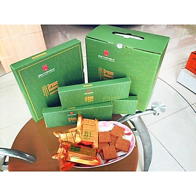 Thùng Lương Khô Cao Cấp Dream, 4 hộp