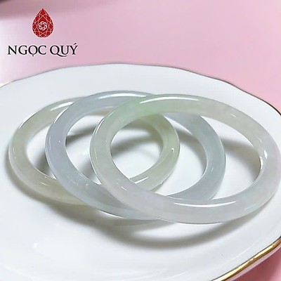 Vòng cẩm thạch - Vòng phỉ thúy bạch ngọc phớt xanh cọng tròn type B ni 50- Ngọc Quý